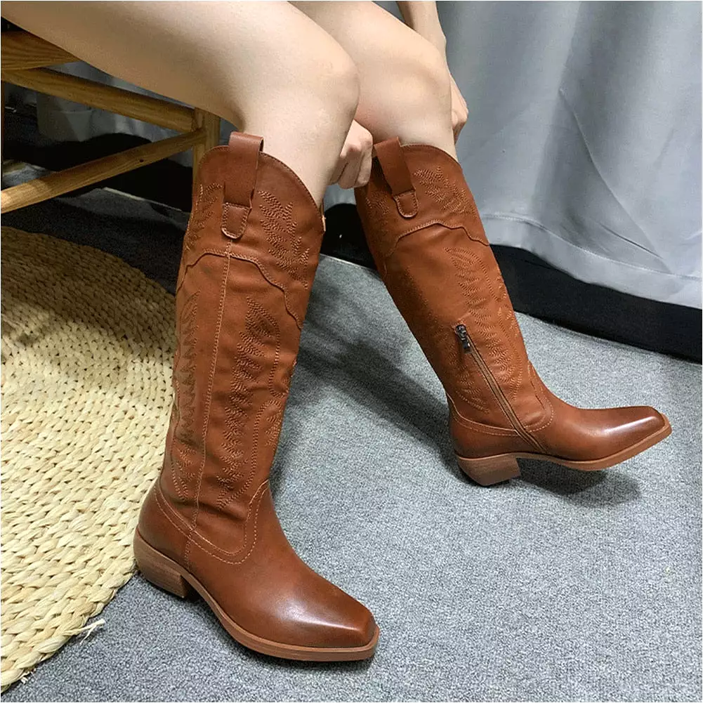 2023 Brand New High Heeled Knee High Women Boots Leather Western Pointed Toed Zipper Vintage Autumn Winter Shoes