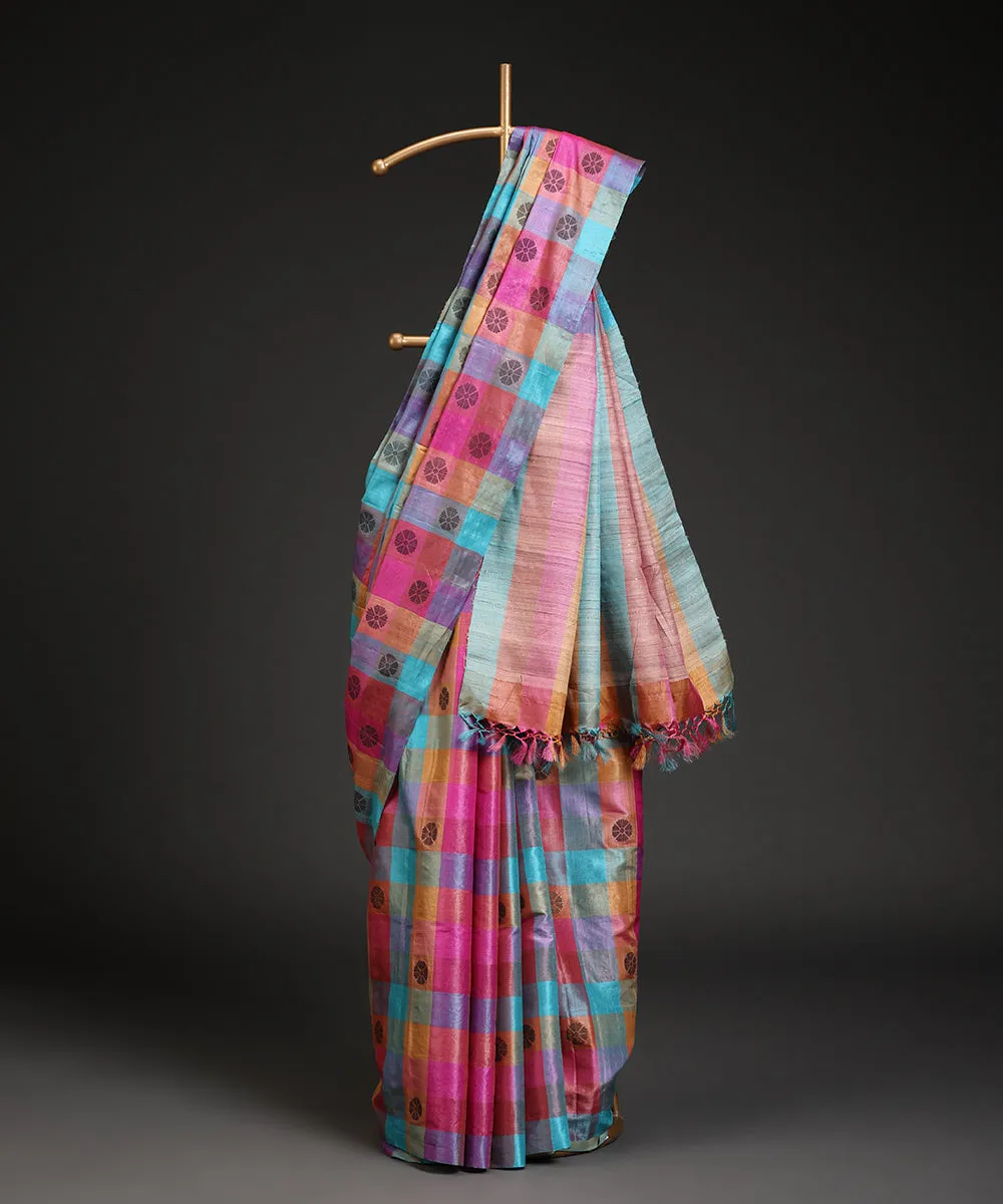 Blue And Pink Handloom Rangkaat Checks Pure Kosa Silk Saree With All Over Flower Booti In Black