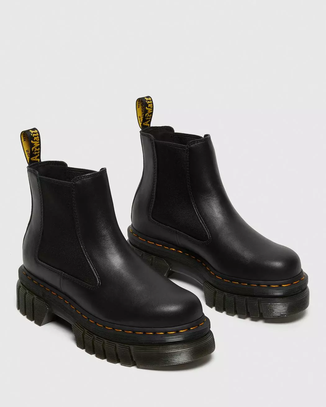 Dr Martens - Audrick Nappa Leather Platform Chelsea Black Boots 27148001