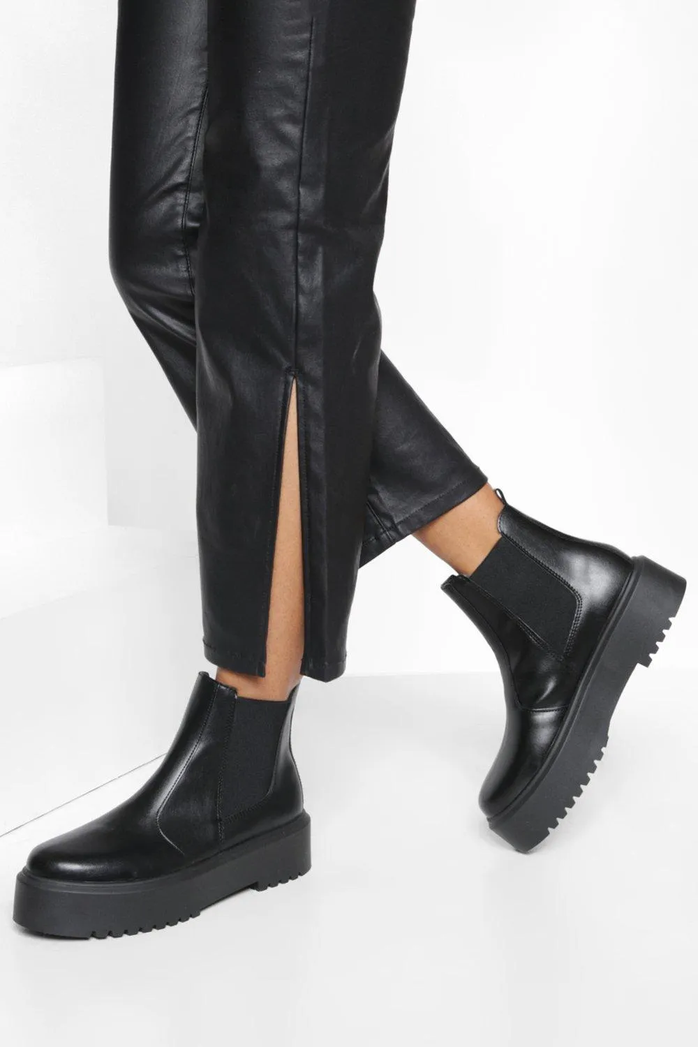 Flatform Chelsea Boots