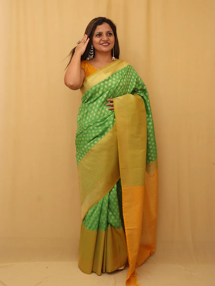 Get your hands on stunning Green Handloom Banarasi Silk Sarees online!