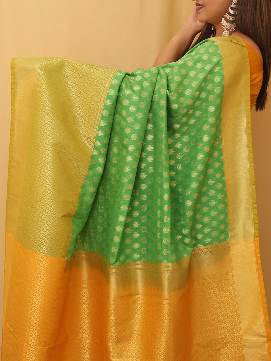 Get your hands on stunning Green Handloom Banarasi Silk Sarees online!