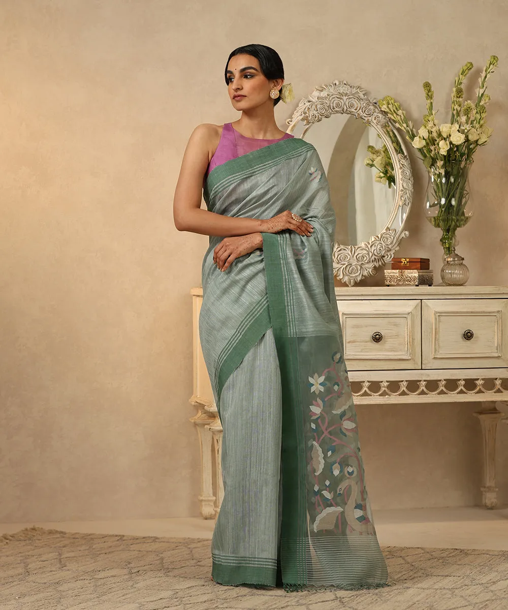 Hansini Handloom Ice Grey Matka Silk Dhakai Jamdani Saree With Swan Motif On Pallu