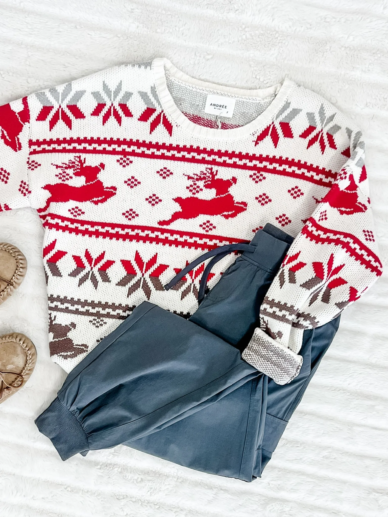 Knit Reindeer Sweater In Ivory