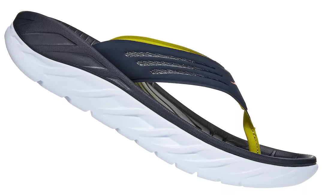 M Hoka ORA RECOVERY FLIP