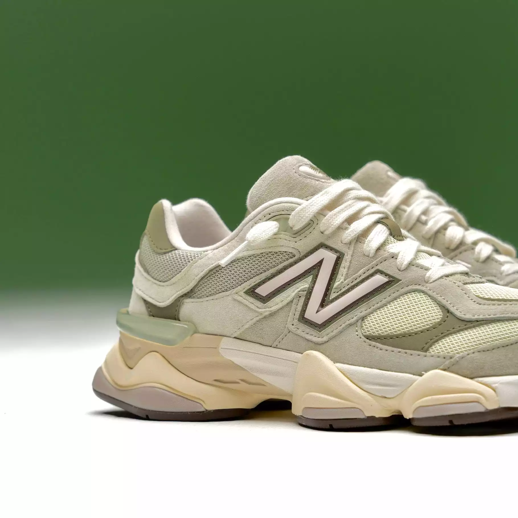 MENS New Balance | 9060  OLIVINE