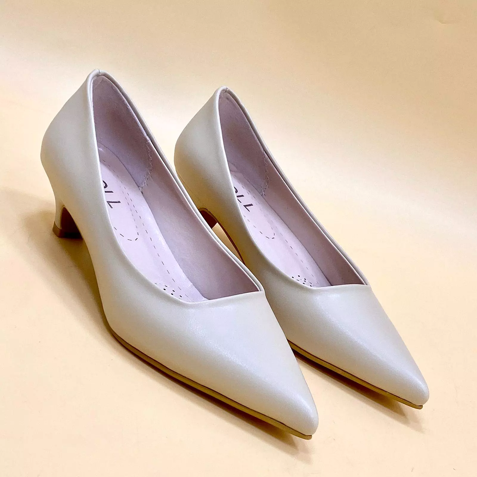 NEW ,  WOMEN SHOES HEELS W622