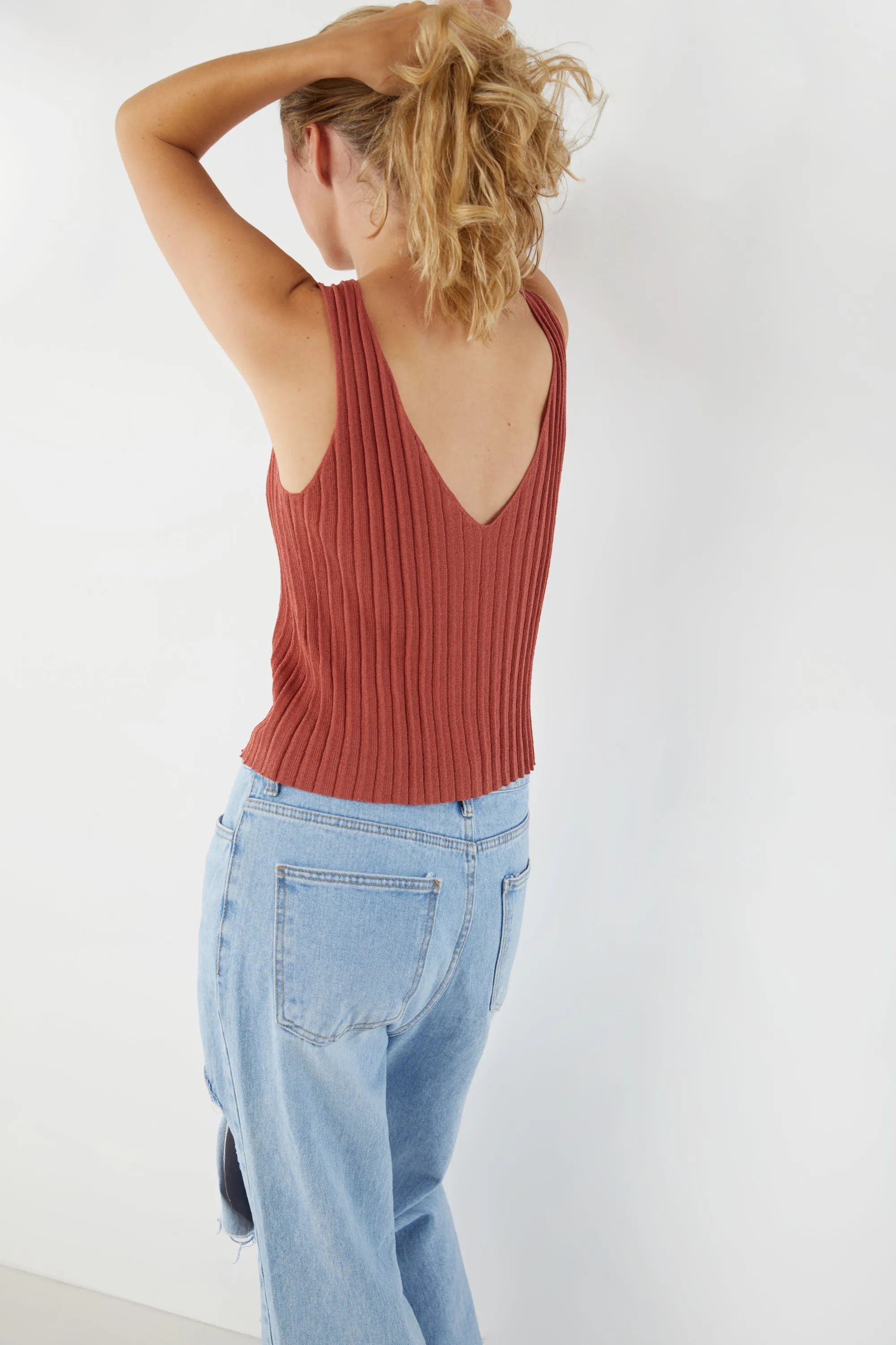 RIBBED SWEATER TANK