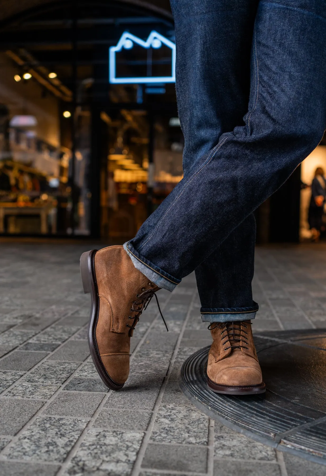 SANDERS CRAIG SNUFF WAXY SUEDE CAP DERBY BOOT