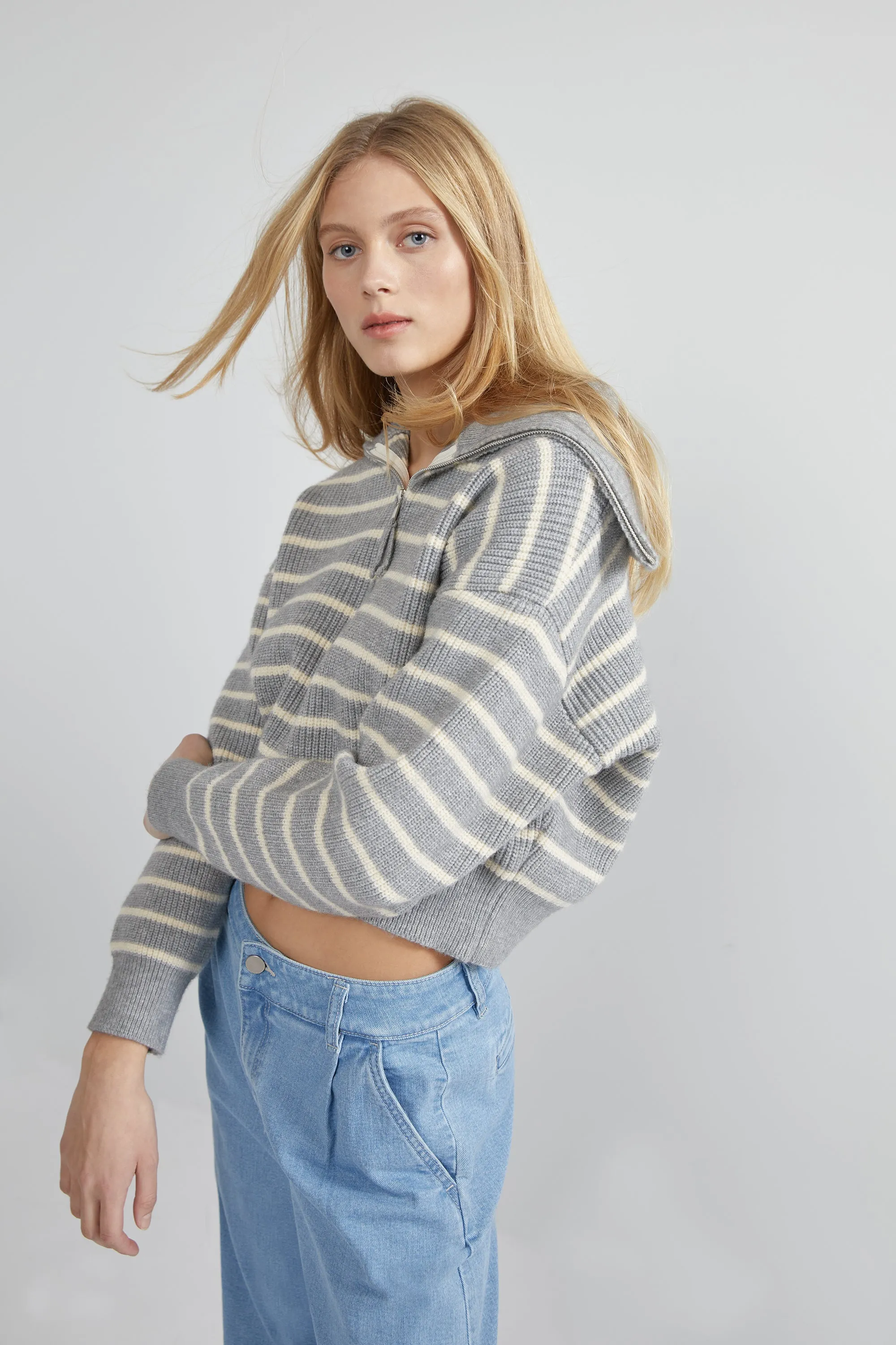 STRIPED HALF ZIP SWEATER