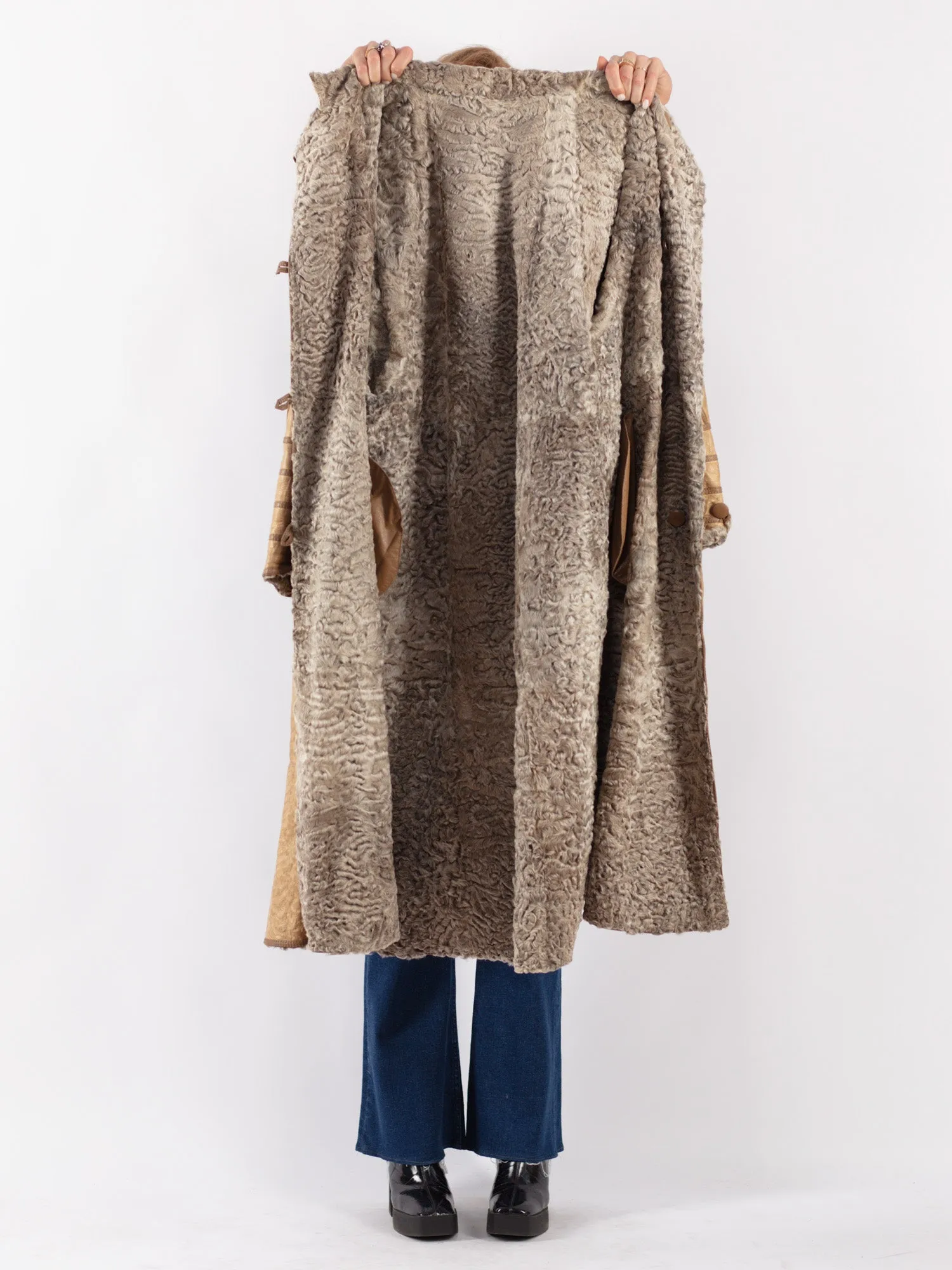 Vintage 80's Women Sheepskin Long Coat in Beige